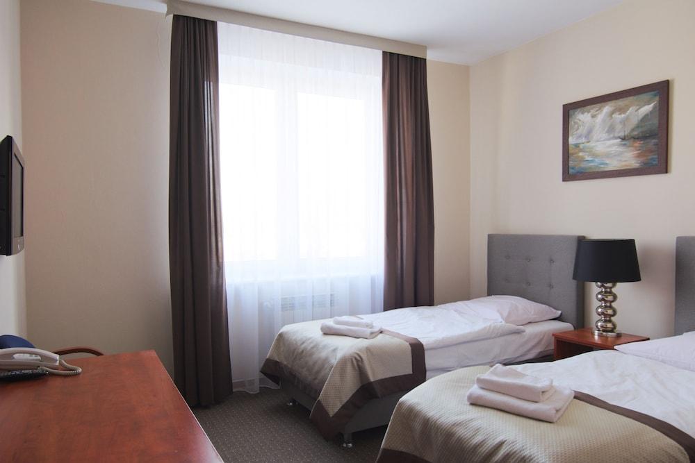 Centrum Konferencyjno-Apartamentowe Mrowka วอร์ซอ ภายนอก รูปภาพ