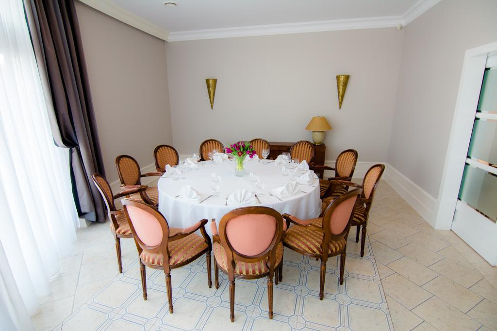 Centrum Konferencyjno-Apartamentowe Mrowka วอร์ซอ ภายนอก รูปภาพ