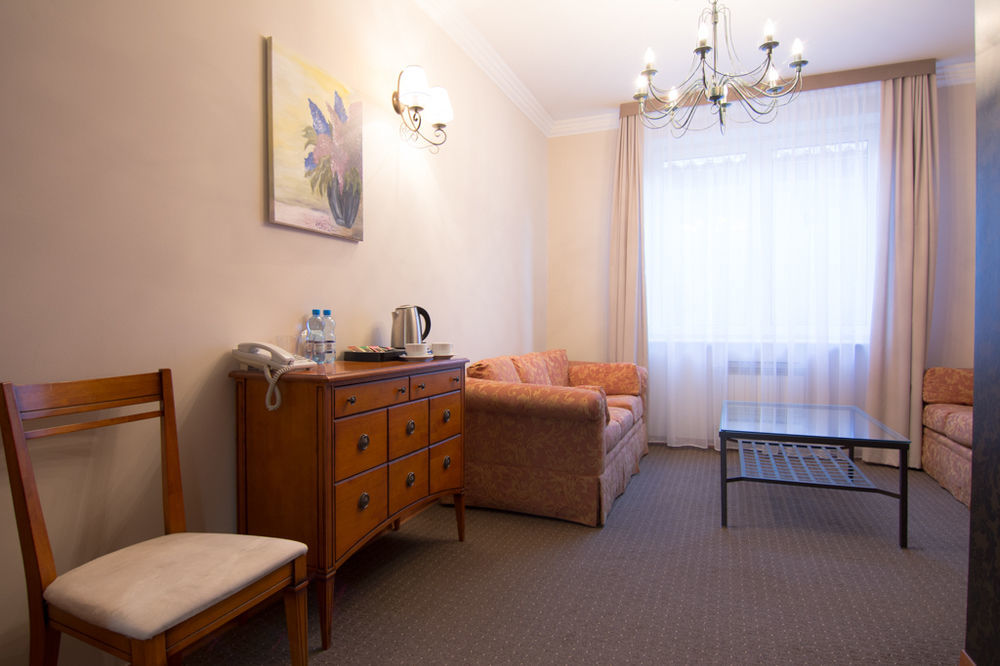 Centrum Konferencyjno-Apartamentowe Mrowka วอร์ซอ ภายนอก รูปภาพ